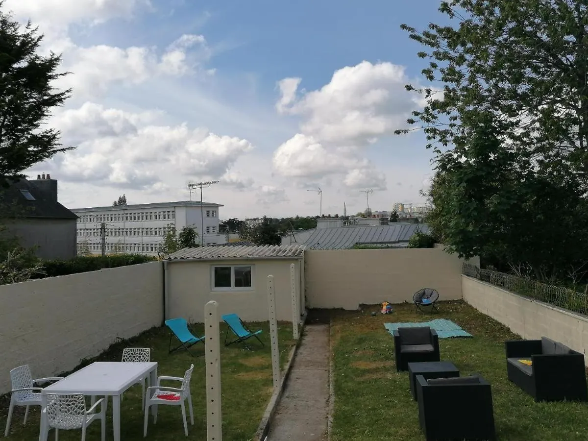 아파트 Appartement 3 Chambres - Parking - Wifi - Buanderie - Jardin 브레스트
